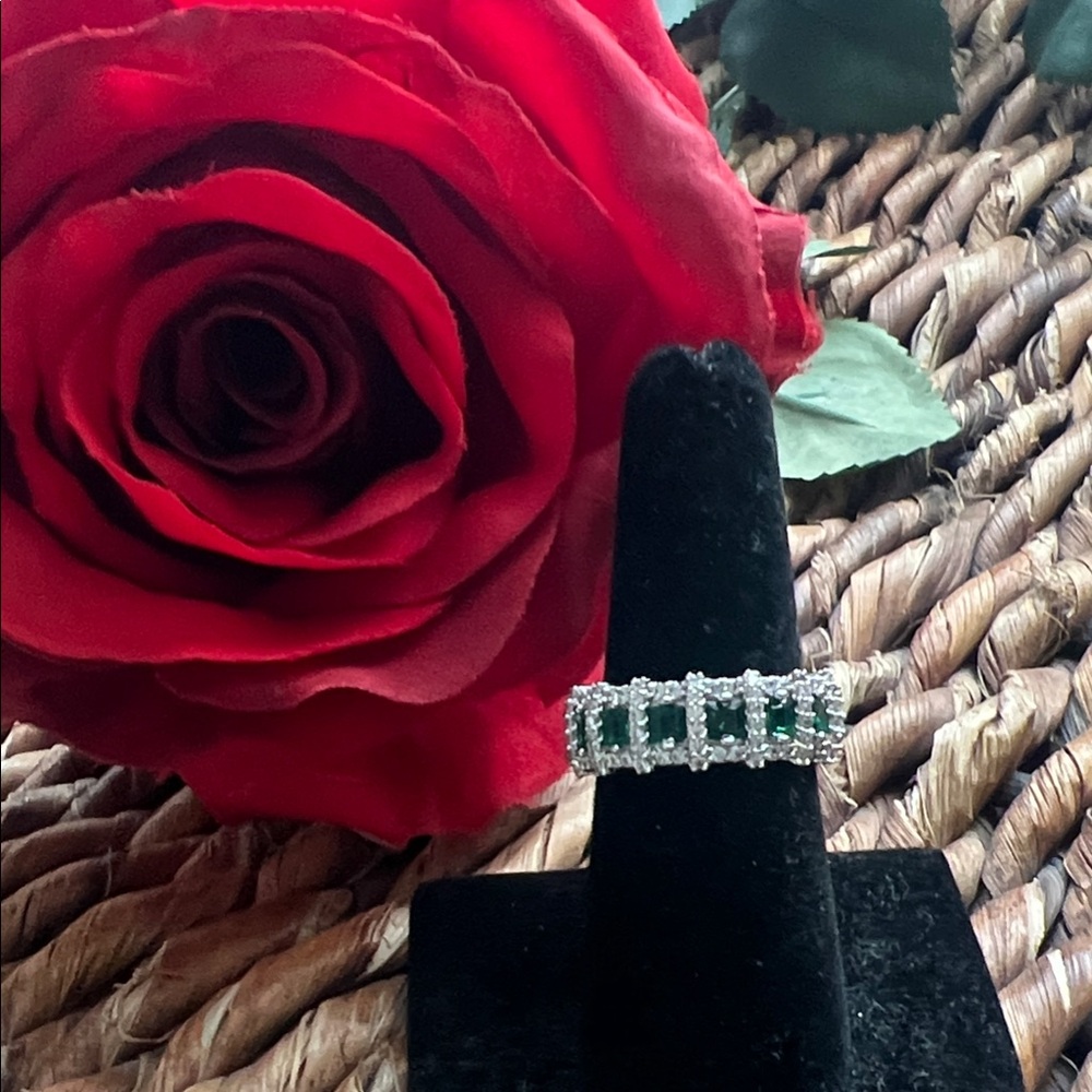 Elegant Silver Tone Green Rhinestone And CZ Anniversary Band Ring